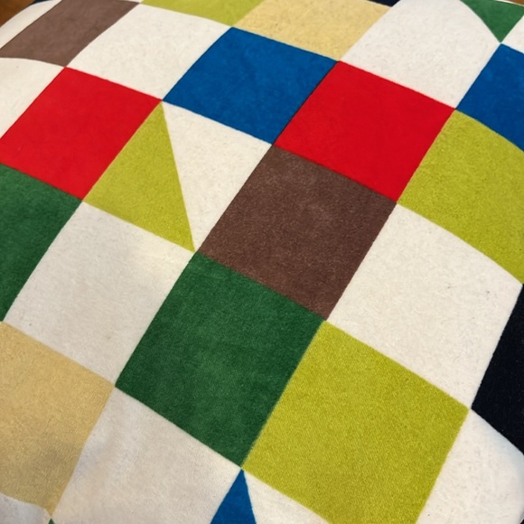 Pre-loved IKEA geometric pattern throw pillow - Picture 2 of 7